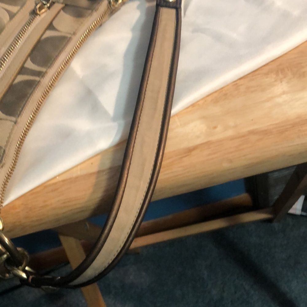 Coach purse - Picture 13 of 15